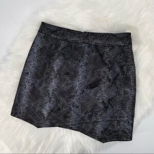 NEW! Jack BB Dakota Metallic Reptile Mini Skirt